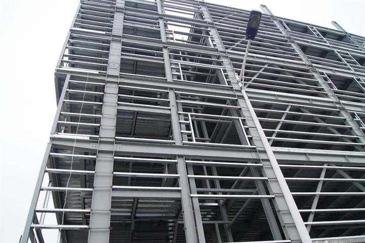 广西高层钢结构的支撑布置与构造需要符合哪些规范